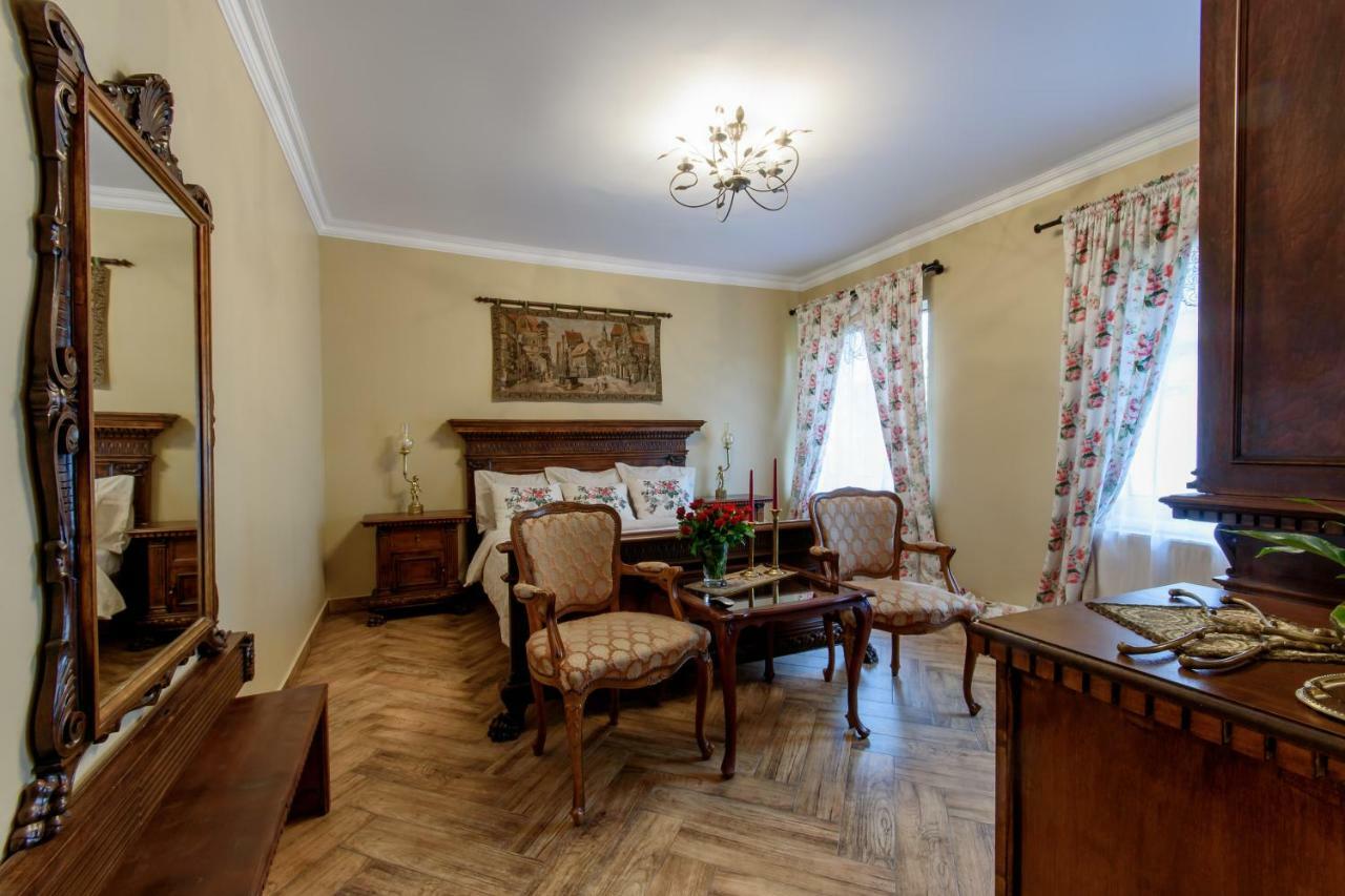 Williams House Hotel Vajdahunyad Kültér fotó